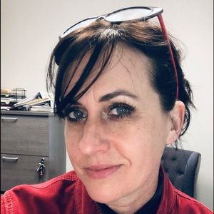 Meet your Posher, Angela